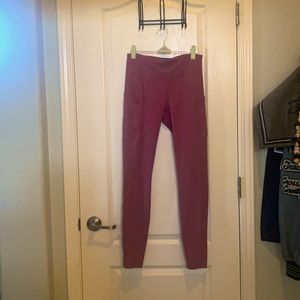 LULULEMON PINK/PURPLE leggings w/ pockets ALL PRICES ARE NEGOTIABLE!!